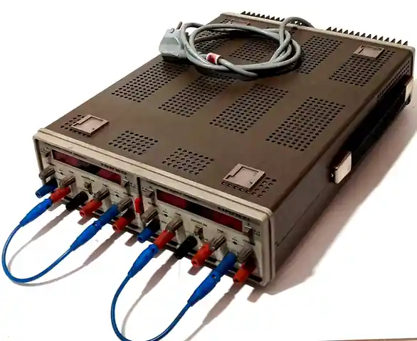 HAMEG HM8001-2 35/02 Multimeter, Frequenzzähler Heißes Angebot